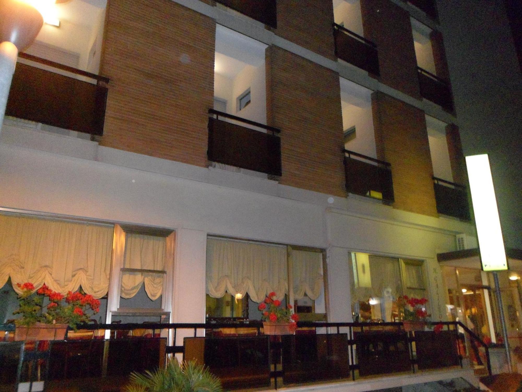 Hotel Galileo Rimini Exteriör bild
